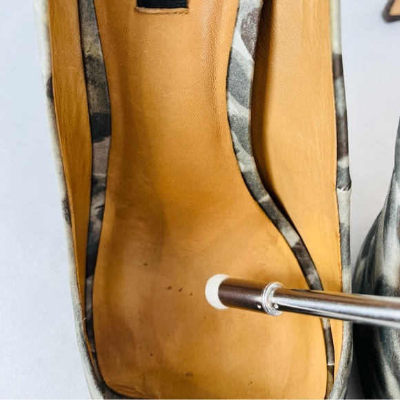 Ann Taylor Perfect Platform Dahlia Peep Toe Pumps Brush Strokes Gray Sliver SZ 9 - Picture 3 of 16